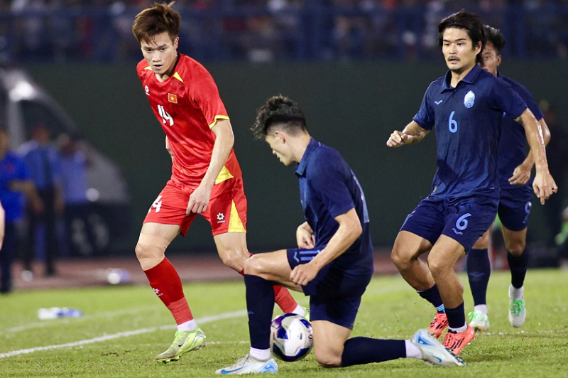 tin-khong-vui-cua-dt-viet-nam-ben-le-chien-thang-truoc-cam