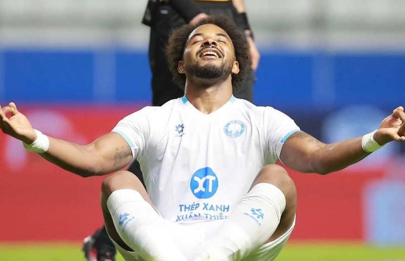 nam-dinh-thang-lon-tai-bangkok-xuan-son-ghi-dau-an-quyet-dinh